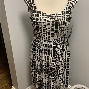 Ladies NWT Muse Sleeveless Dress, Size 10